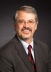 ˼��ȫ�򸱿�������Ӌ(j��)����ϯ���g(sh��)��Lew Tucker