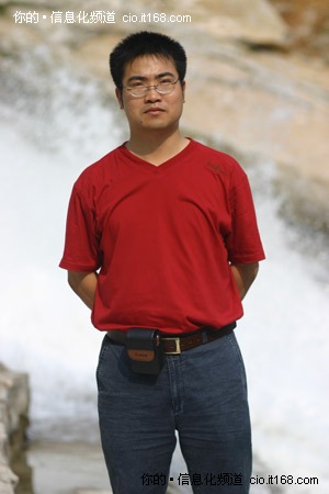 XToolsCRM的營(yíng)銷總監(jiān) 謝億民